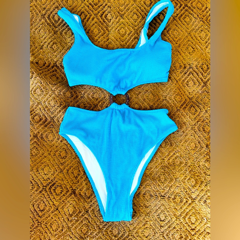 Berlook blue one piece